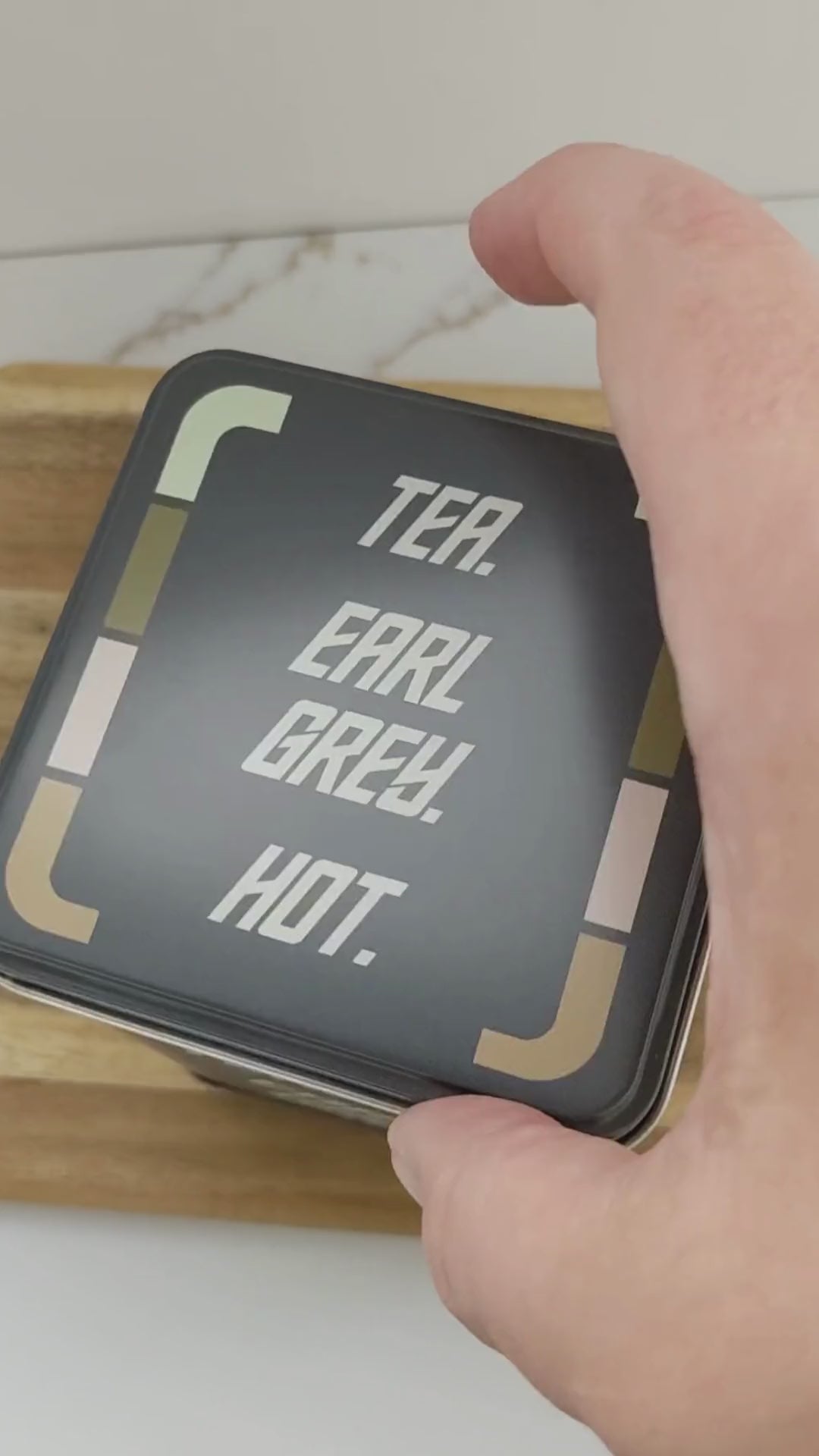 Tea. Earl Grey. Hot. Tin (Holds 1-2 oz Tea)